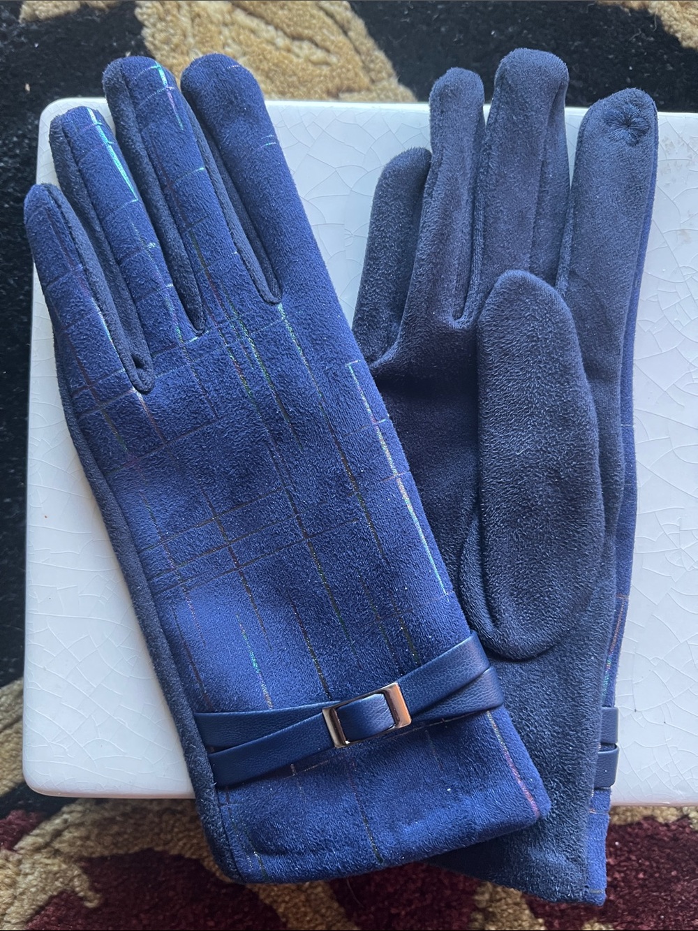 Women’s Blue Vegan Suede Touchscreen Gloves Faux Leather Accent At Wrist NEW!!